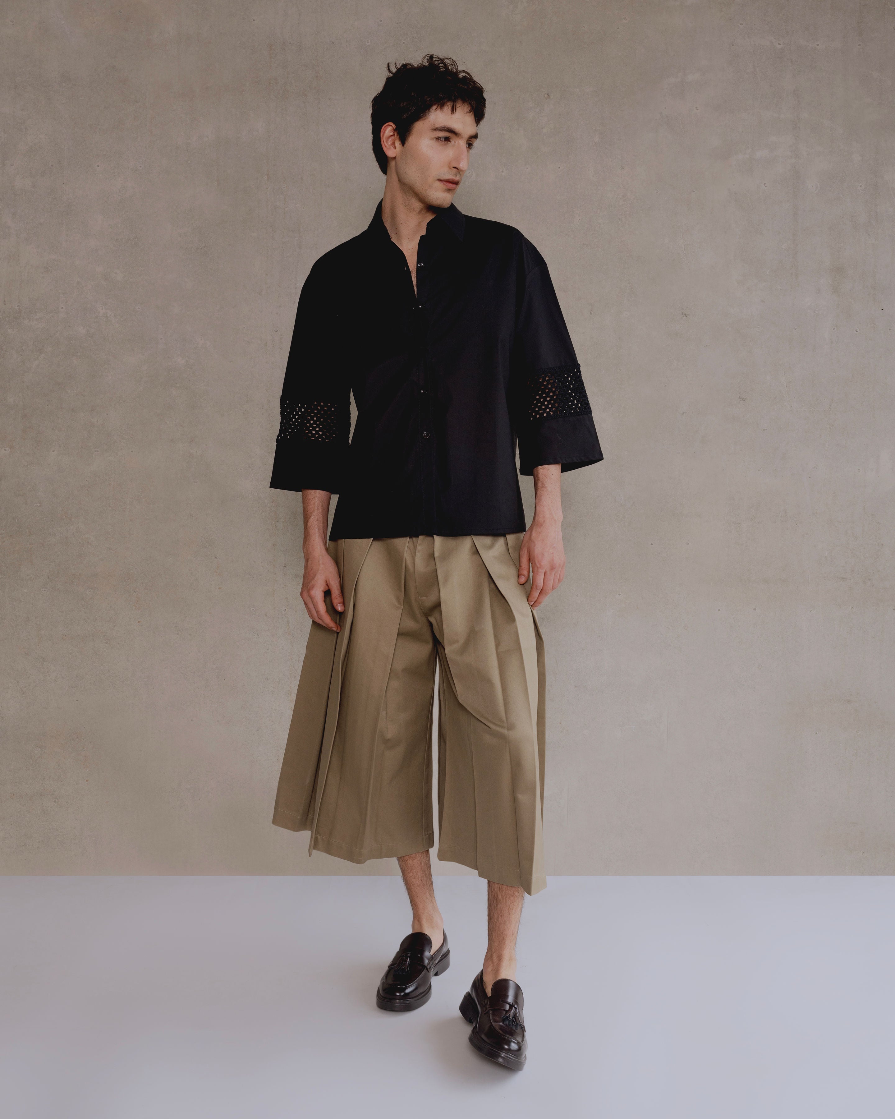 pantalon capri beige hombre