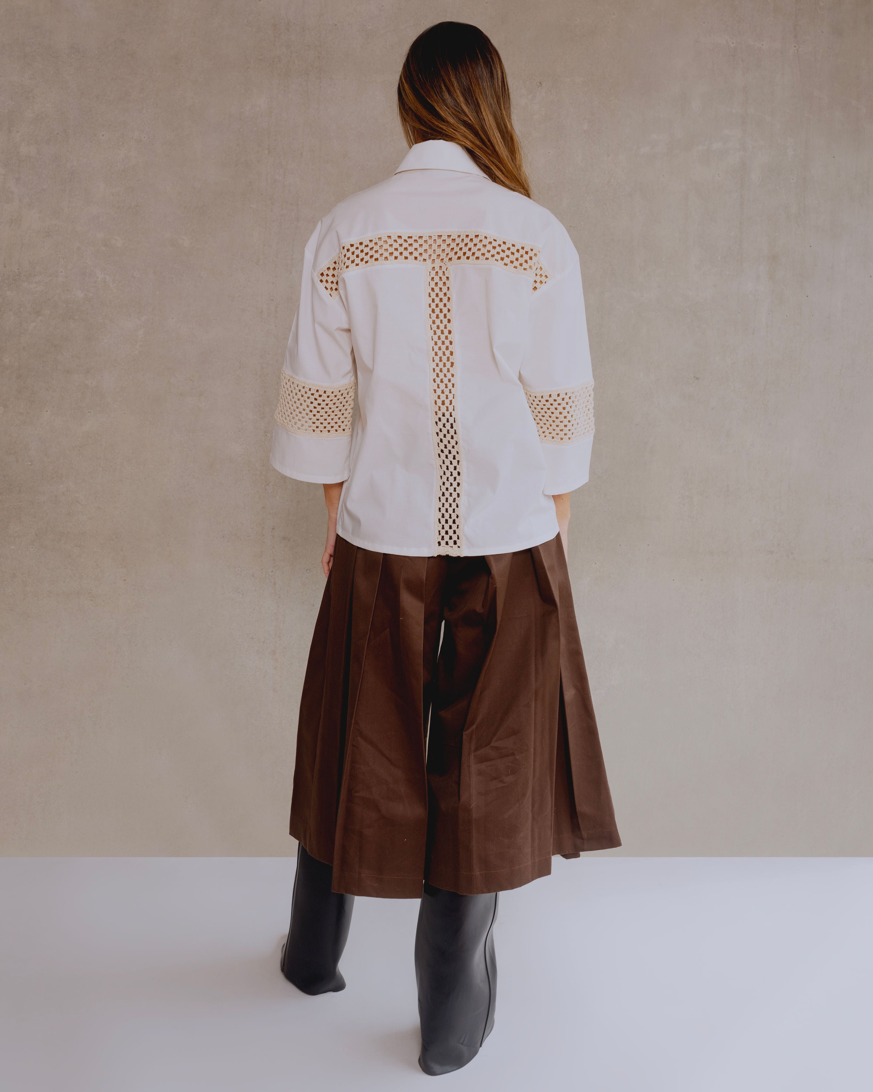camiseta blanca oversized