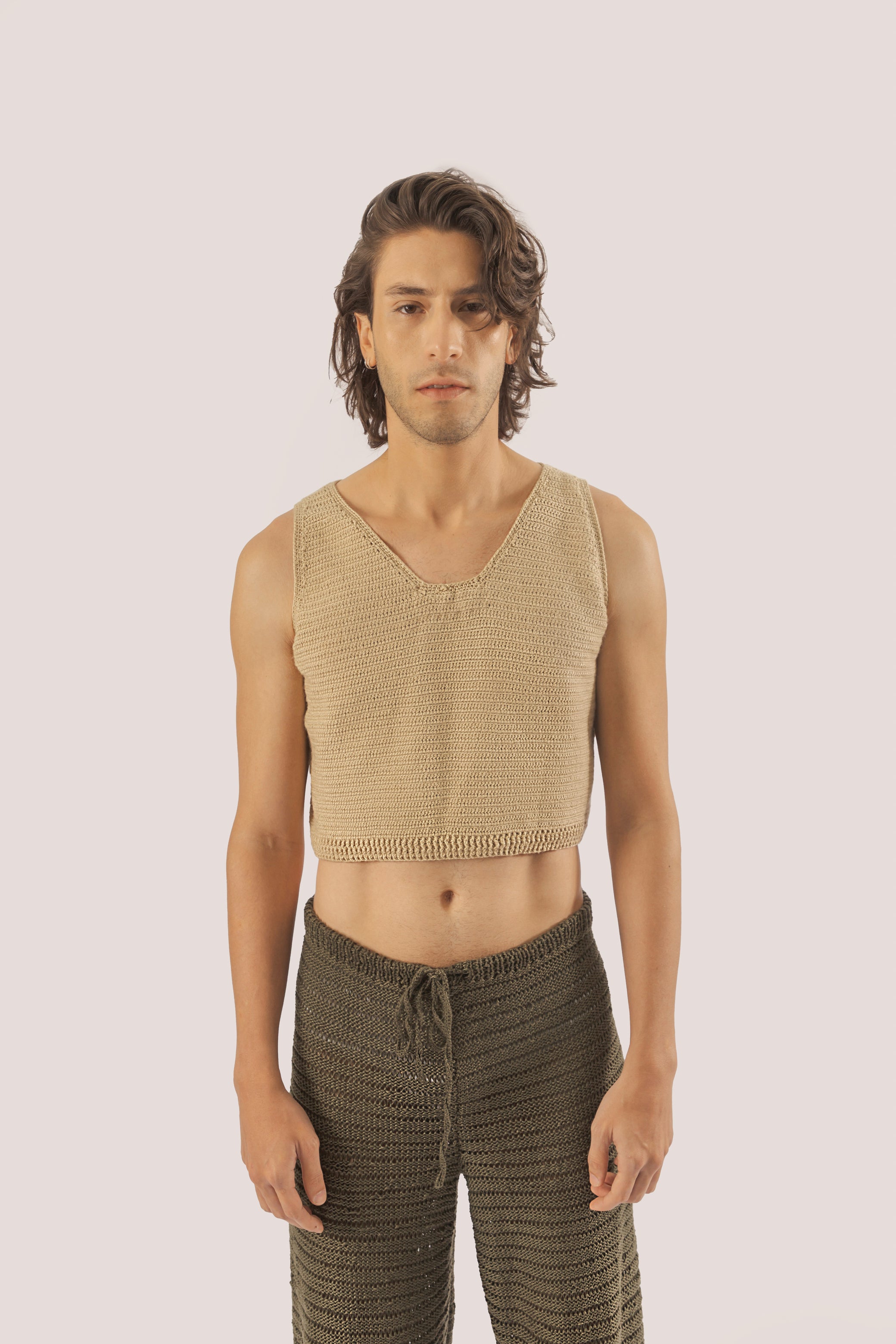 top tejido color beige 